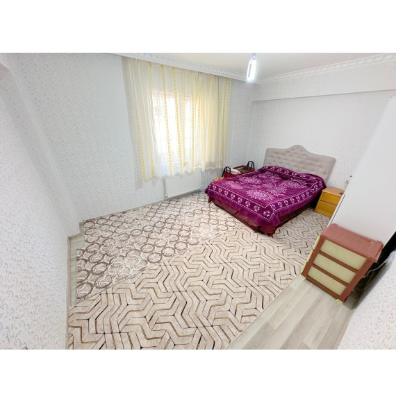 YAYLA'DA ASANSÖRLÜ BİNADA 3+1 GENİŞ YAPILI MASRAFSIZ SATILIK DAİRE