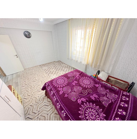 YAYLA'DA ASANSÖRLÜ BİNADA 3+1 GENİŞ YAPILI MASRAFSIZ SATILIK DAİRE