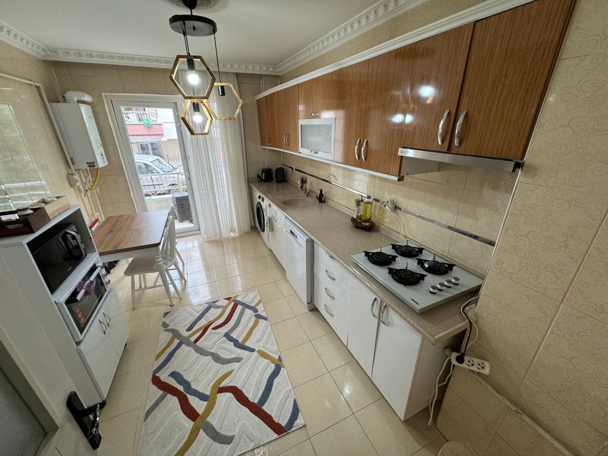 KANUNİ'DE 3+1 GENİŞ YAPILI...