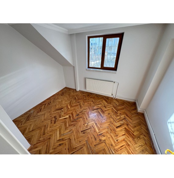 UFUKTEPE'DE 4+1 GENİŞ MASRAFSIZ KENDİNE AİT BAHÇELİ SATILIK DAİRE