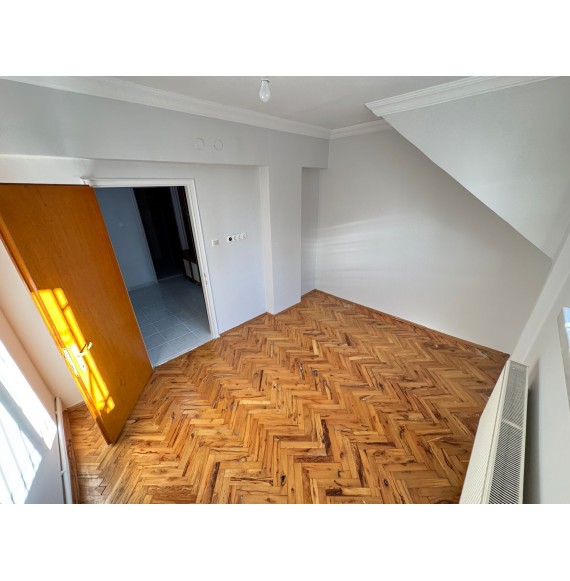 UFUKTEPE'DE 4+1 GENİŞ MASRAFSIZ KENDİNE AİT BAHÇELİ SATILIK DAİRE