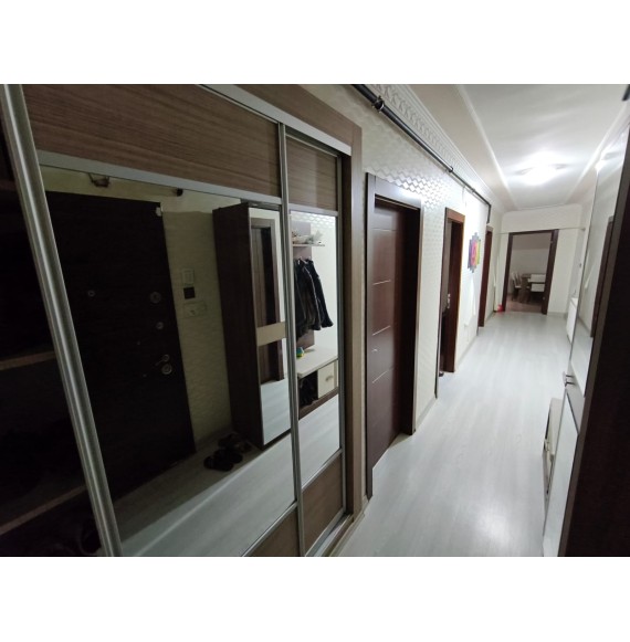 YAYLA'DA ASANSÖRLÜ 4+1 ÇİFT BALKONLU SATILIK DAİRE