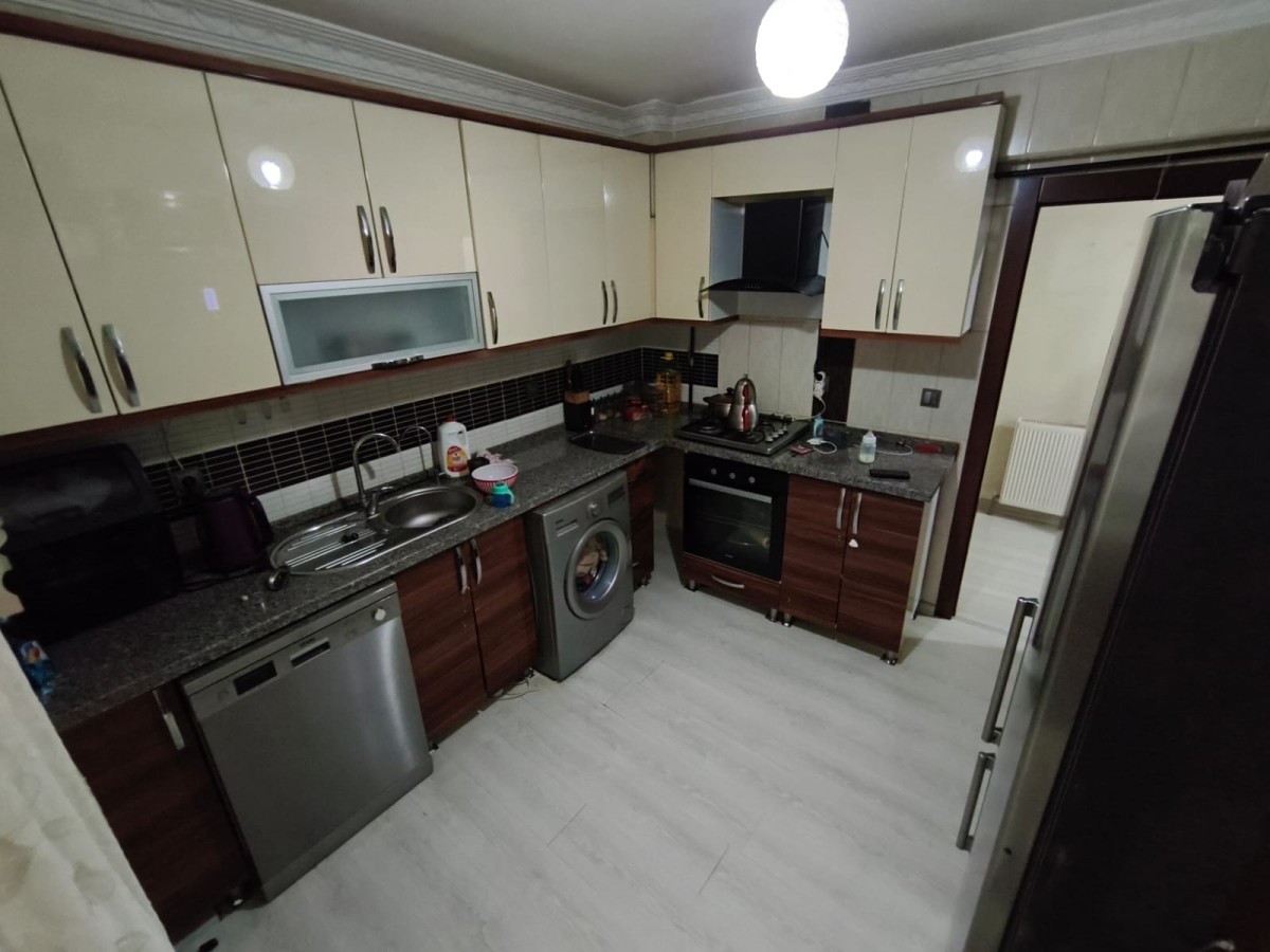 YAYLA'DA ASANSÖRLÜ 4+1 ÇİFT...