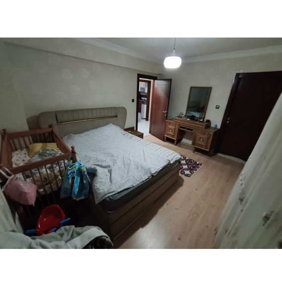 YAYLA'DA ASANSÖRLÜ 4+1 ÇİFT BALKONLU SATILIK DAİRE