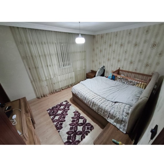 YAYLA'DA ASANSÖRLÜ 4+1 ÇİFT BALKONLU SATILIK DAİRE