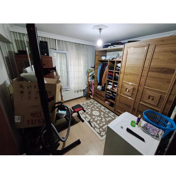 YAYLA'DA ASANSÖRLÜ 4+1 ÇİFT BALKONLU SATILIK DAİRE